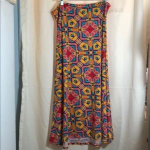 LuLaRoe Maxi skirt. Size large